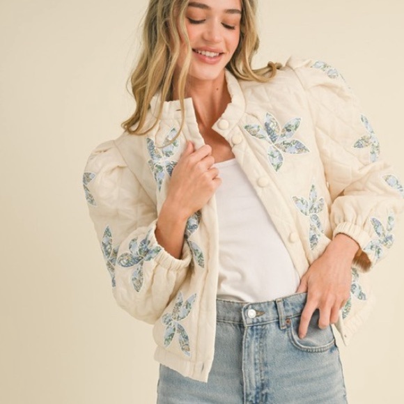 Bohemian Cottagecore Quilted Jacket With Floral Patchwork in Vanilla Cream - Picture 1 of 8